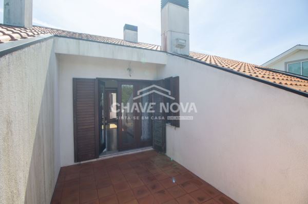 Moradia Isolada V3 c/ Piscina em Gulpilhares (Francelos)