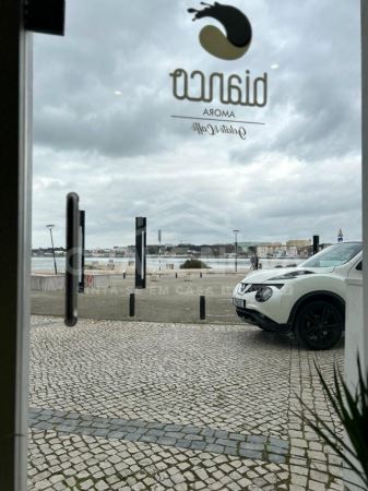 Espaço comercial frente ribeirinha Amora