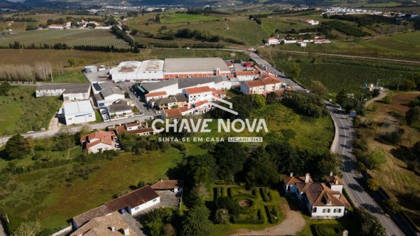 QUINTA HISTÓRICA COM CHALET DE CHARME DO INÍCIO DO SÉCULO XIX A 70KM DE LISBOA