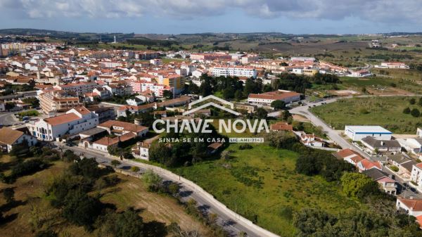 QUINTA HISTÓRICA COM CHALET DE CHARME DO INÍCIO DO SÉCULO XIX A 70KM DE LISBOA