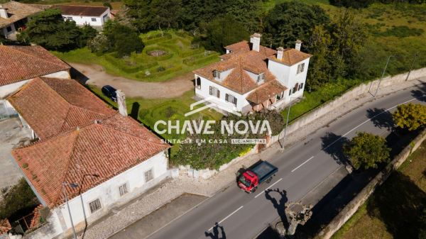 QUINTA HISTÓRICA COM CHALET DE CHARME DO INÍCIO DO SÉCULO XIX A 70KM DE LISBOA
