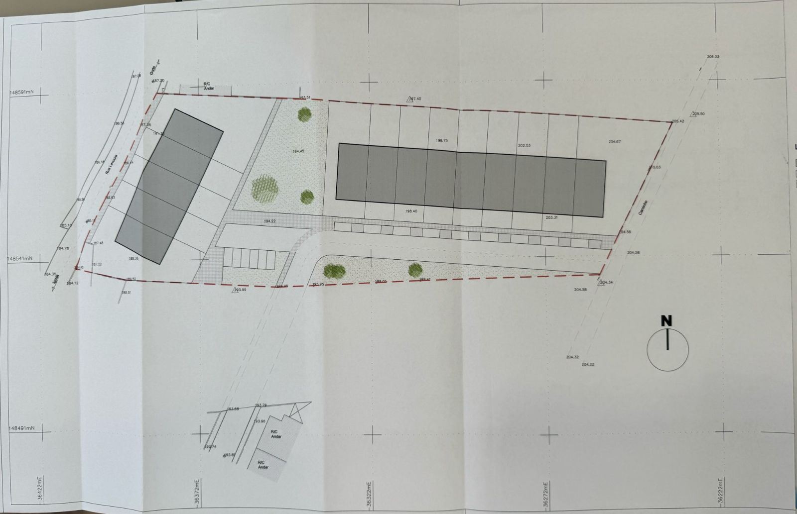 Terreno com 7706m2 para construção de 14 moradias - Nogueira Regedoura