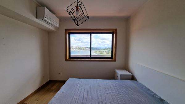 Magnifico apartamento T3, com vista desafogada sobre o rio Douro, junto ao Palácio do Freixo 