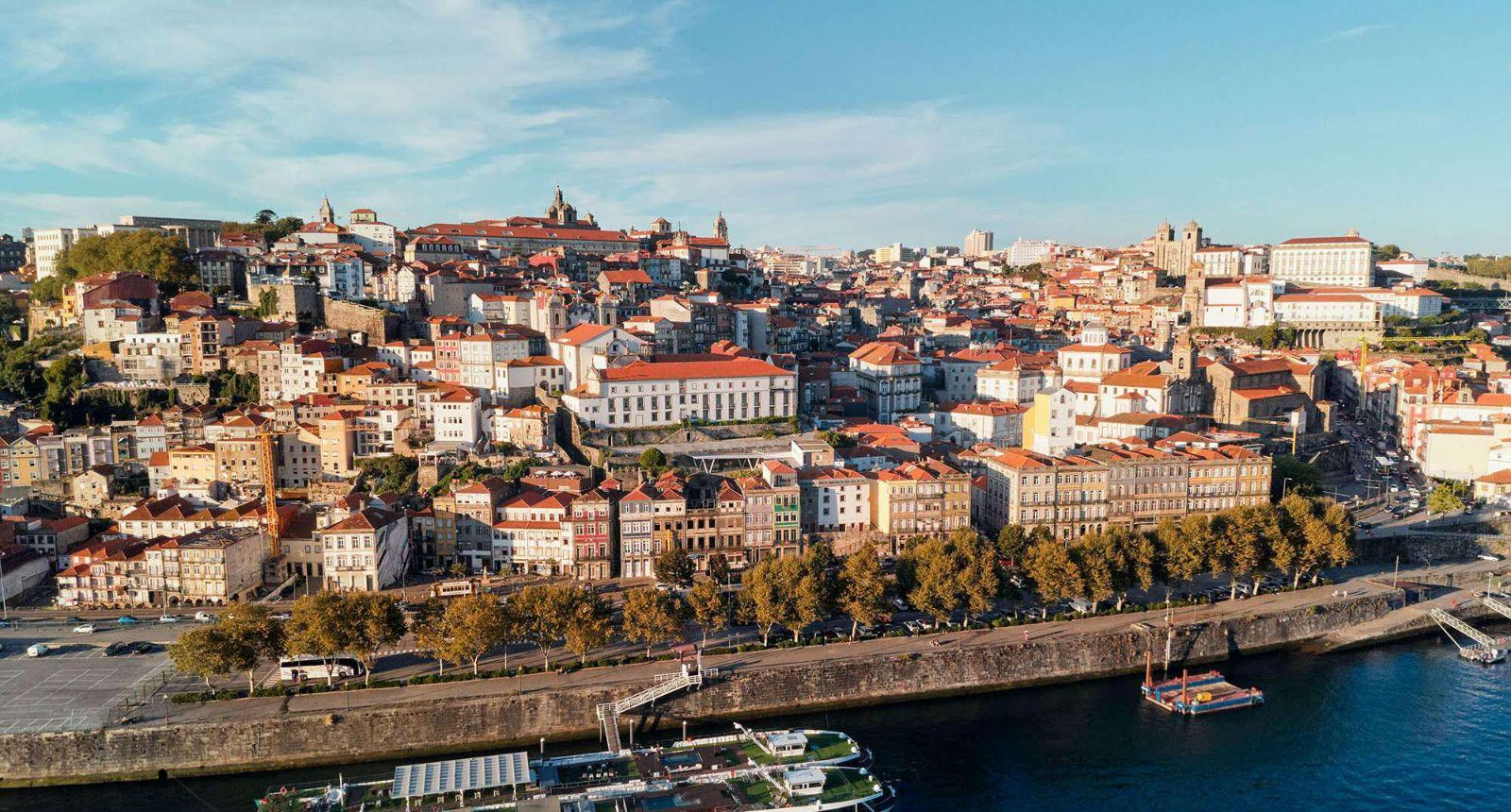 Fantástico apartamento t1+1 com vista rio