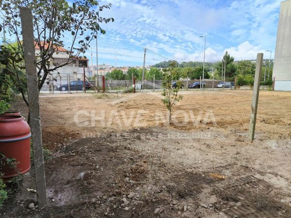 Land for sale in Vila Nova de Gaia, Portugal — €320,000