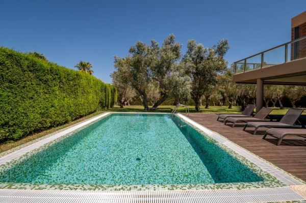 Luxuosa Moradia de V4 na Herdade dos Salgados com Piscina - Albufeira
