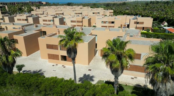 Luxuosa Moradia de V4 na Herdade dos Salgados com Piscina - Albufeira