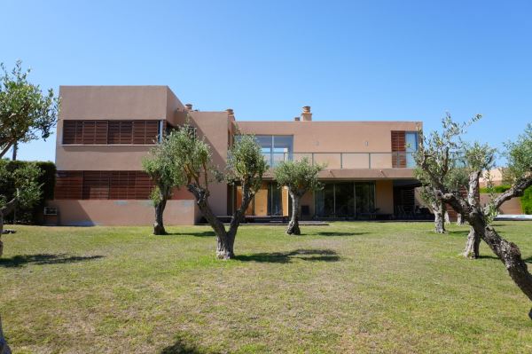Luxuosa Moradia de V4 na Herdade dos Salgados com Piscina - Albufeira