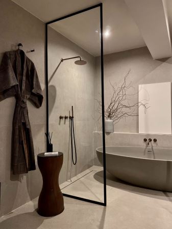 Apartamento T4 com varanda na Boavista