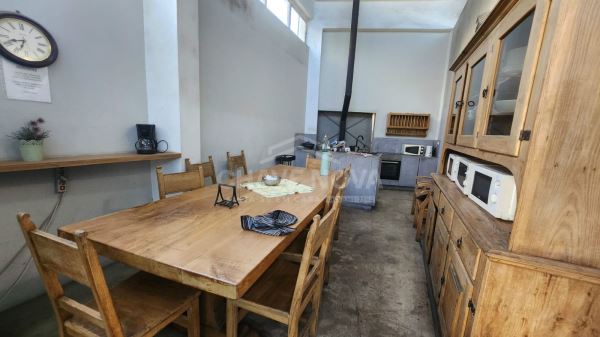 Armazém localizado no Complexo Empresarial do Barroco  Leça do Balio - Porto