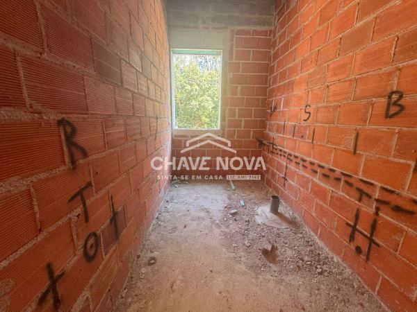 Apartamento T3 Novo C/ 4 Lugares de Garagem em Oliveira de Azemeis