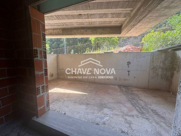 Apartamento T3 Novo C/ 4 Lugares de Garagem em Oliveira de Azemeis