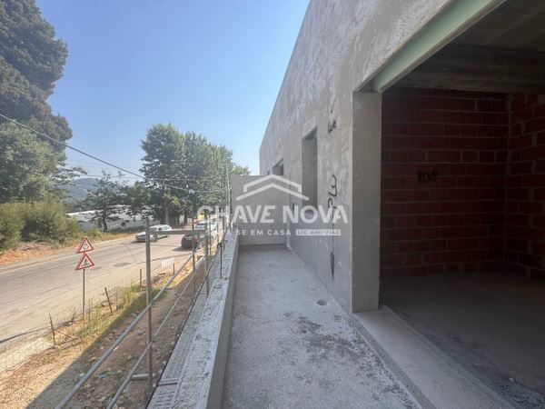 Apartamento T3 Novo C/ 4 Lugares de Garagem em Oliveira de Azemeis