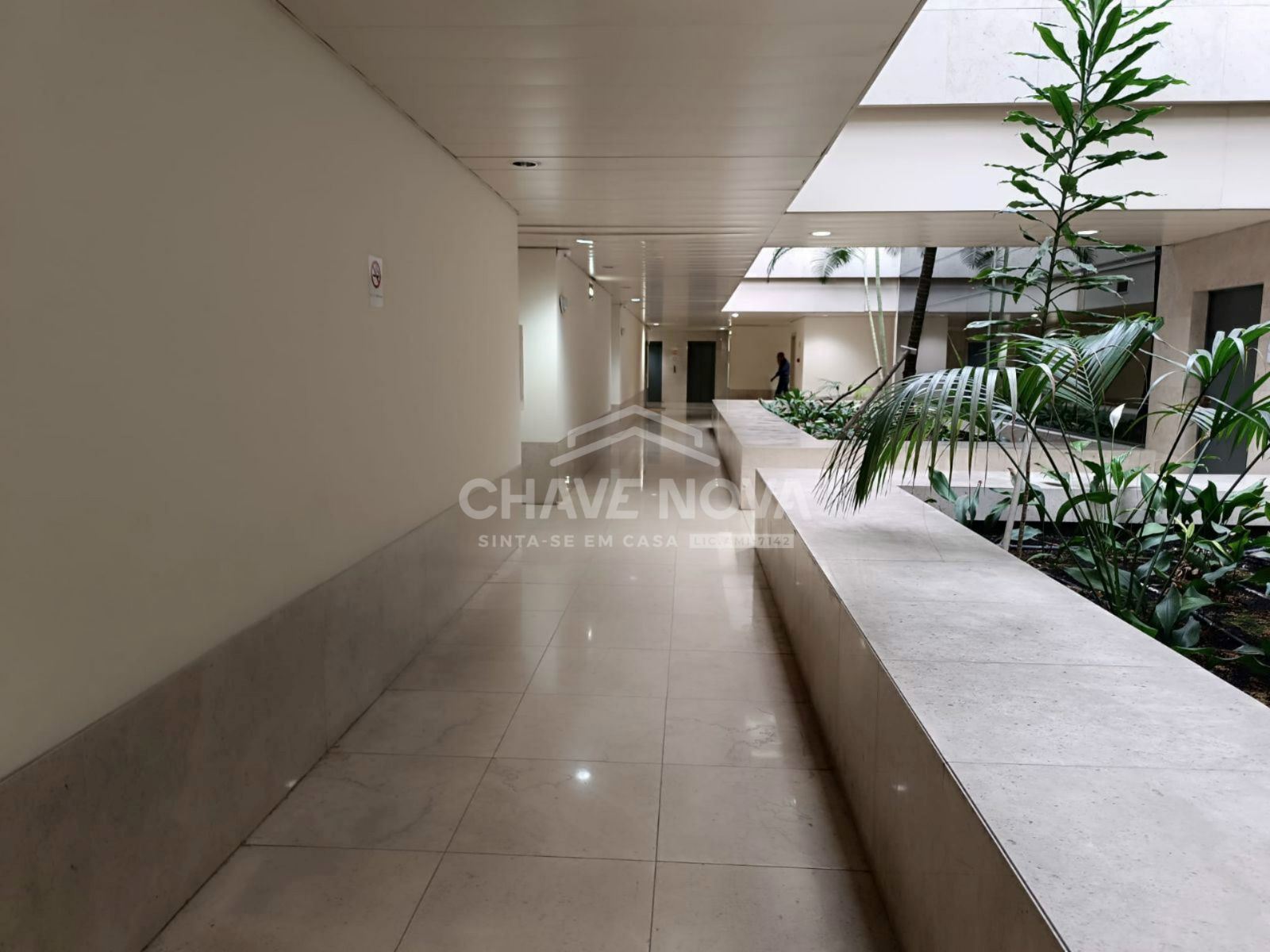 Escritório para Venda em Lordelo do Ouro e Massarelos Foto 2