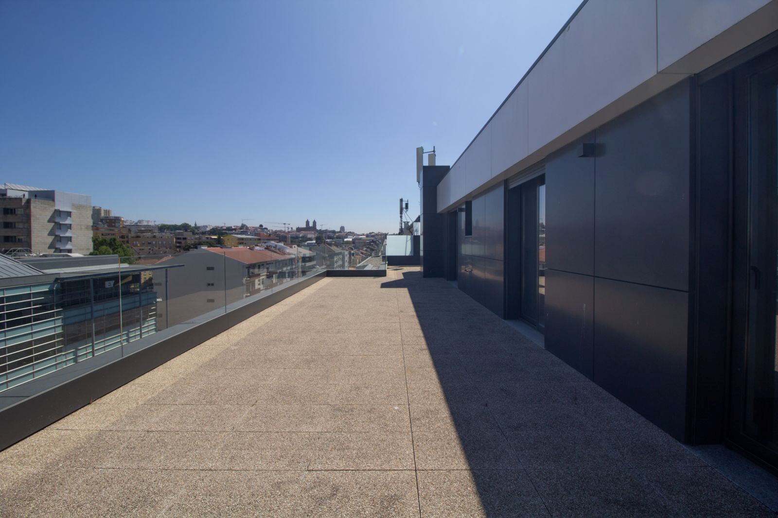 Penthouse T4 com Terraço na Avenida da Boavista