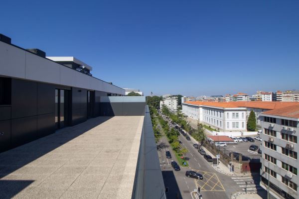 Penthouse T4 com Terraço na Avenida da Boavista