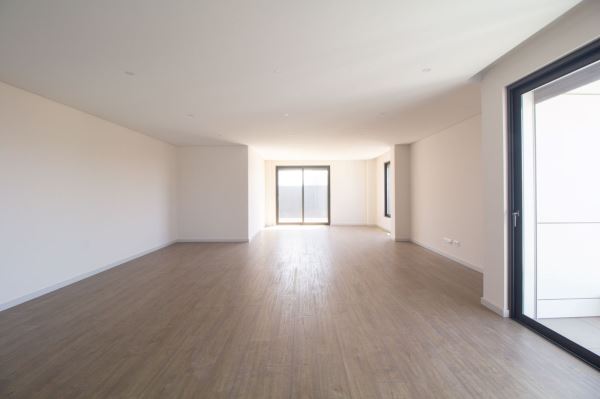 Penthouse T4 com Terraço na Avenida da Boavista