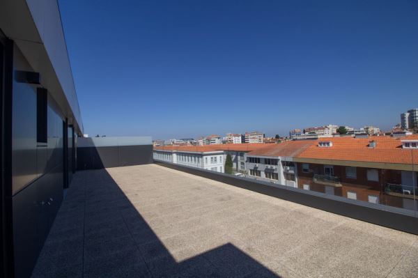 Penthouse T4 com Terraço na Avenida da Boavista