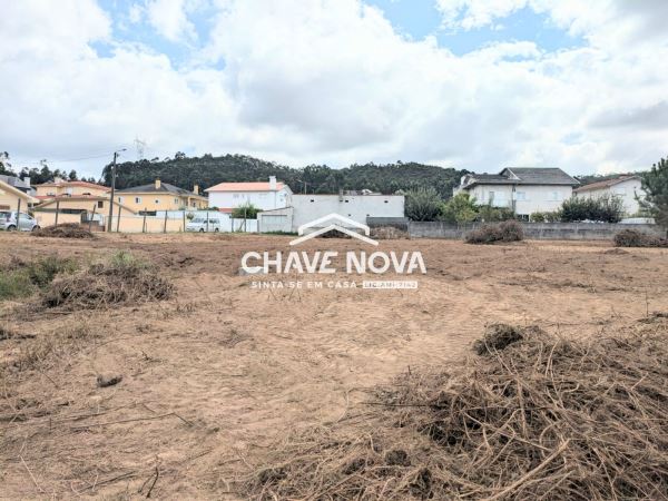 Terreno misto com 11.500m2 para venda em Pigeiros, Santa Maria da Feira