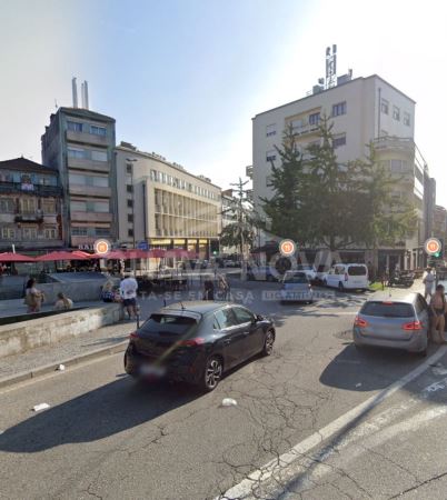 Restaurante para trespasse à Praça dos Poveiros