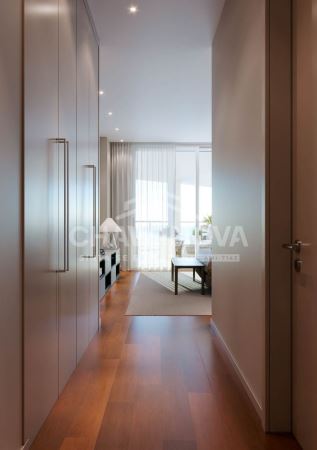 Apartamento T2 de luxo na primeira linha do mar na estrada monumental (Funchal)