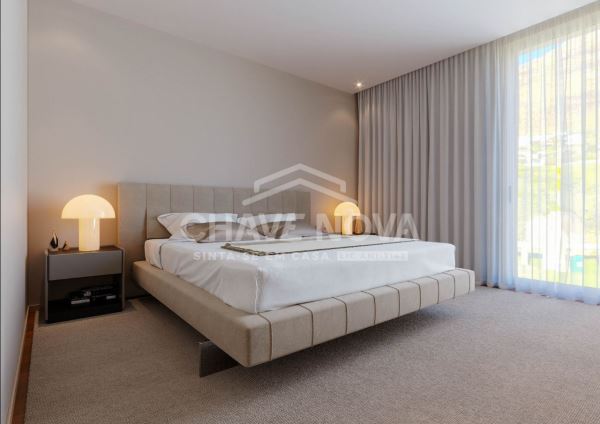 Apartamento T2 de luxo na primeira linha do mar na estrada monumental (Funchal)