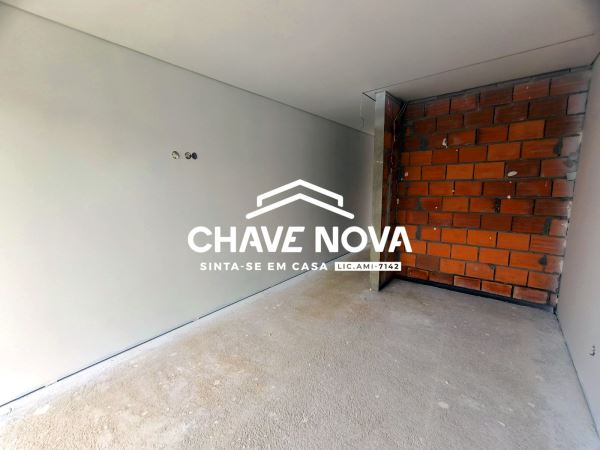 Moradia T4 localizada em Espinho/Anta.