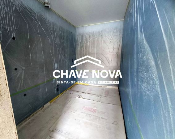 Moradia T4 localizada em Espinho/Anta.
