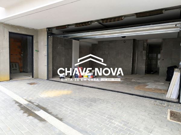 Moradia T4 localizada em Espinho/Anta.
