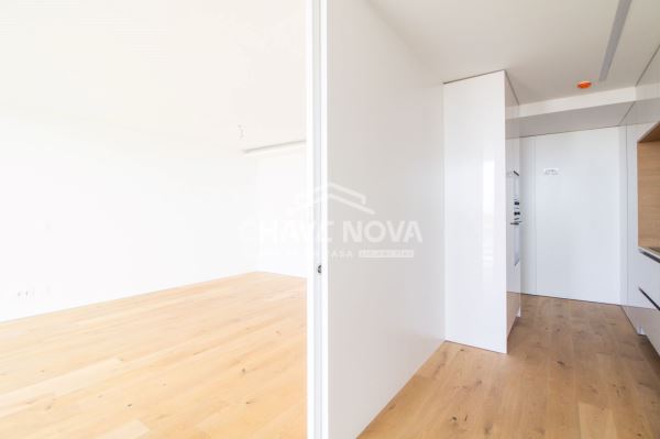 Apartamento T3 no centro de Espinho, penúltimo andar com vista Mar.