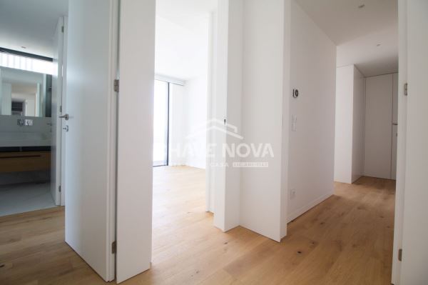 Apartamento T3 no centro de Espinho, penúltimo andar com vista Mar.