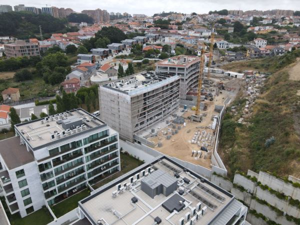 Apartamento T1 Novo c/ Lugar de Garagem em Canidelo