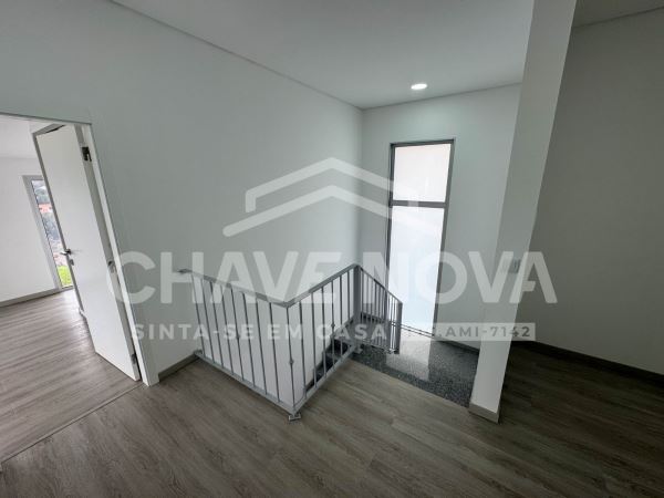 Moradia T3 Isolada na Calheta c/ Piscina para Venda