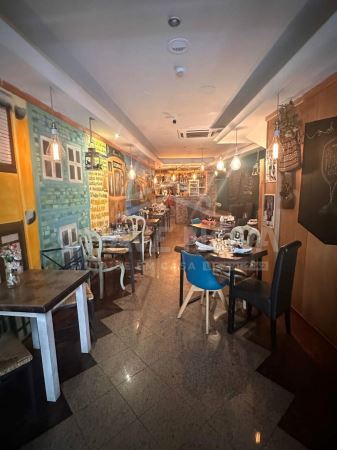 Trespasse de restaurante de tapas na Baixa do Porto 