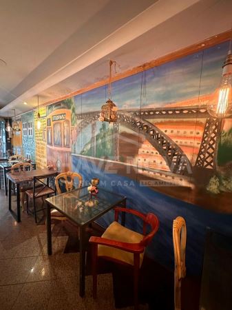 Trespasse de restaurante de tapas na Baixa do Porto 
