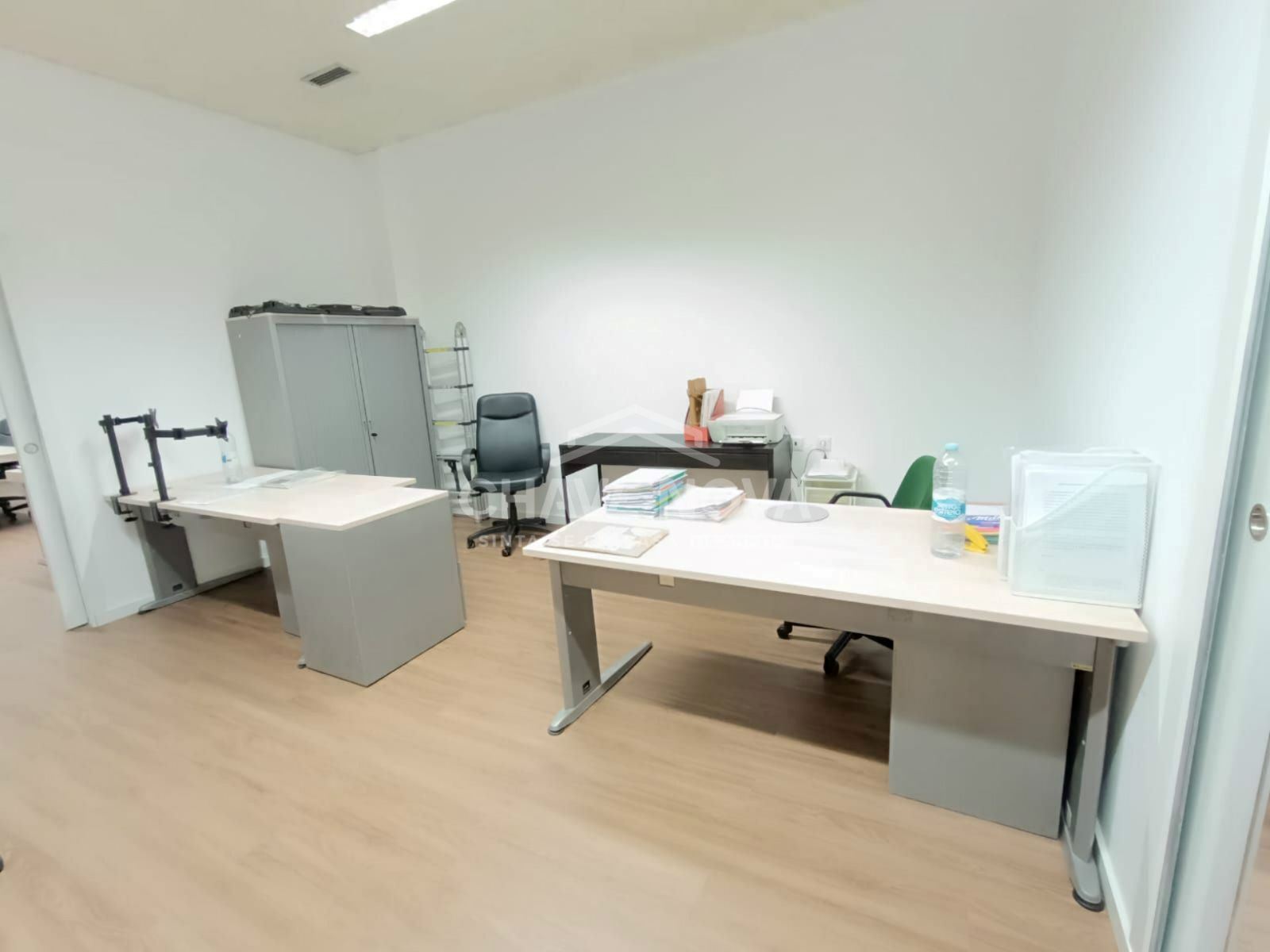 Escritório para Venda em Lordelo do Ouro e Massarelos Foto 5