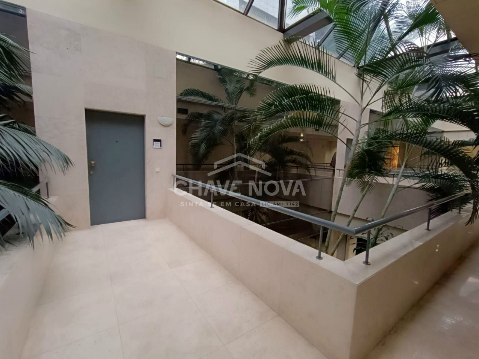 Escritório para Venda em Lordelo do Ouro e Massarelos Foto 15