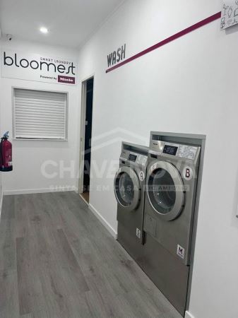 Espaço comercial - Lavandaria self-service para Trespasse em Sra da Hora - Matosinhos