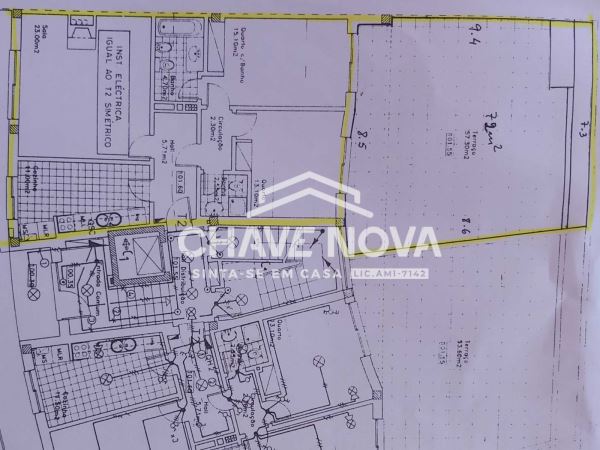 Apartamento T2 em RC Elevado, com Terraço 72m2, situado em São Félix da Marinha, perto da Praia.