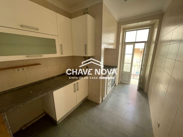 Apartamento T3 Renovado nas Avenidas Novas, Lisboa.