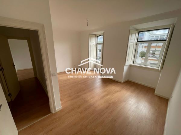 Apartamento T3 Renovado nas Avenidas Novas, Lisboa.