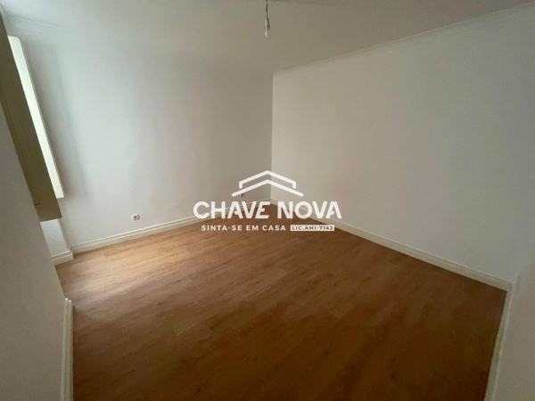 Apartamento T3 Renovado nas Avenidas Novas, Lisboa.