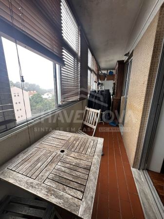 Apartamento T3 com Terraço na zona da Senhora do Porto, Porto