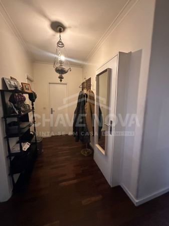 Apartamento T3 com Terraço na zona da Senhora do Porto, Porto