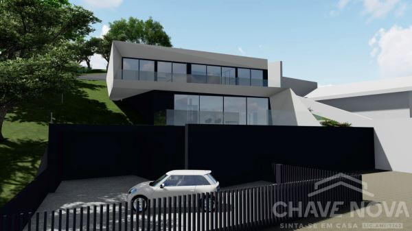 Terreno com projeto aprovado para moradia V4
