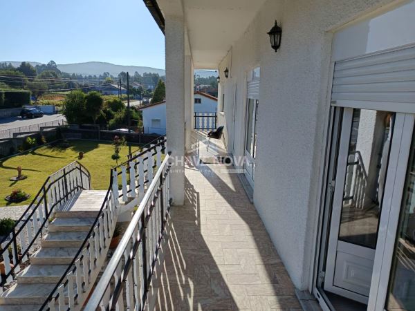 Moradia isolada T3, c/terreno ajardinado  de 4000m2 . Barcelos