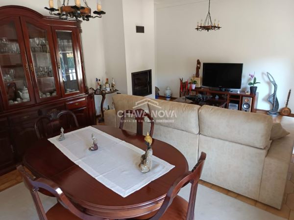 Moradia isolada T3, c/terreno ajardinado  de 4000m2 . Barcelos