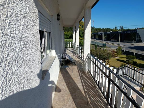 Moradia isolada T3, c/terreno ajardinado  de 4000m2 . Barcelos