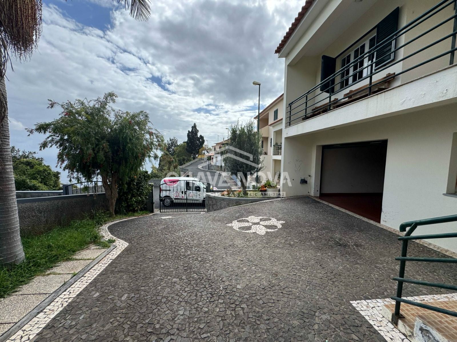 Moradia T3 para Venda em São Gonçalo