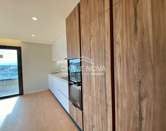 Apartamento T3 Novo c/ Lugar de Garagem Duplo em Canidelo 